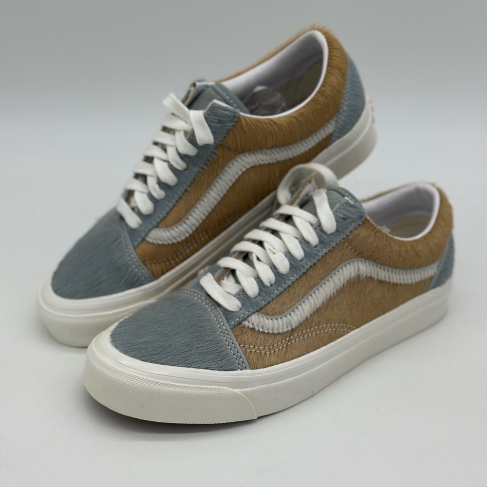 Gray and Tan Vintage-Inspired Sneakers with Suede Finish